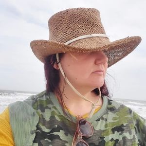 Meet your Posher, Renee